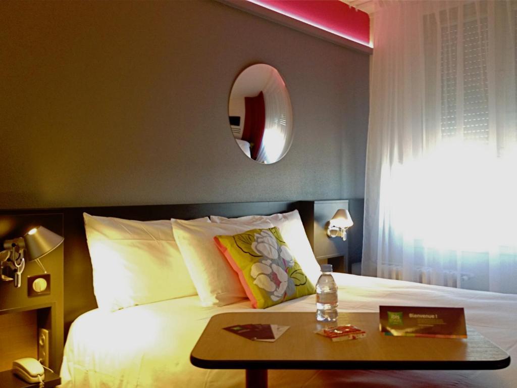 Hotel Ibis Styles Roanne Centre Gare Habitación foto
